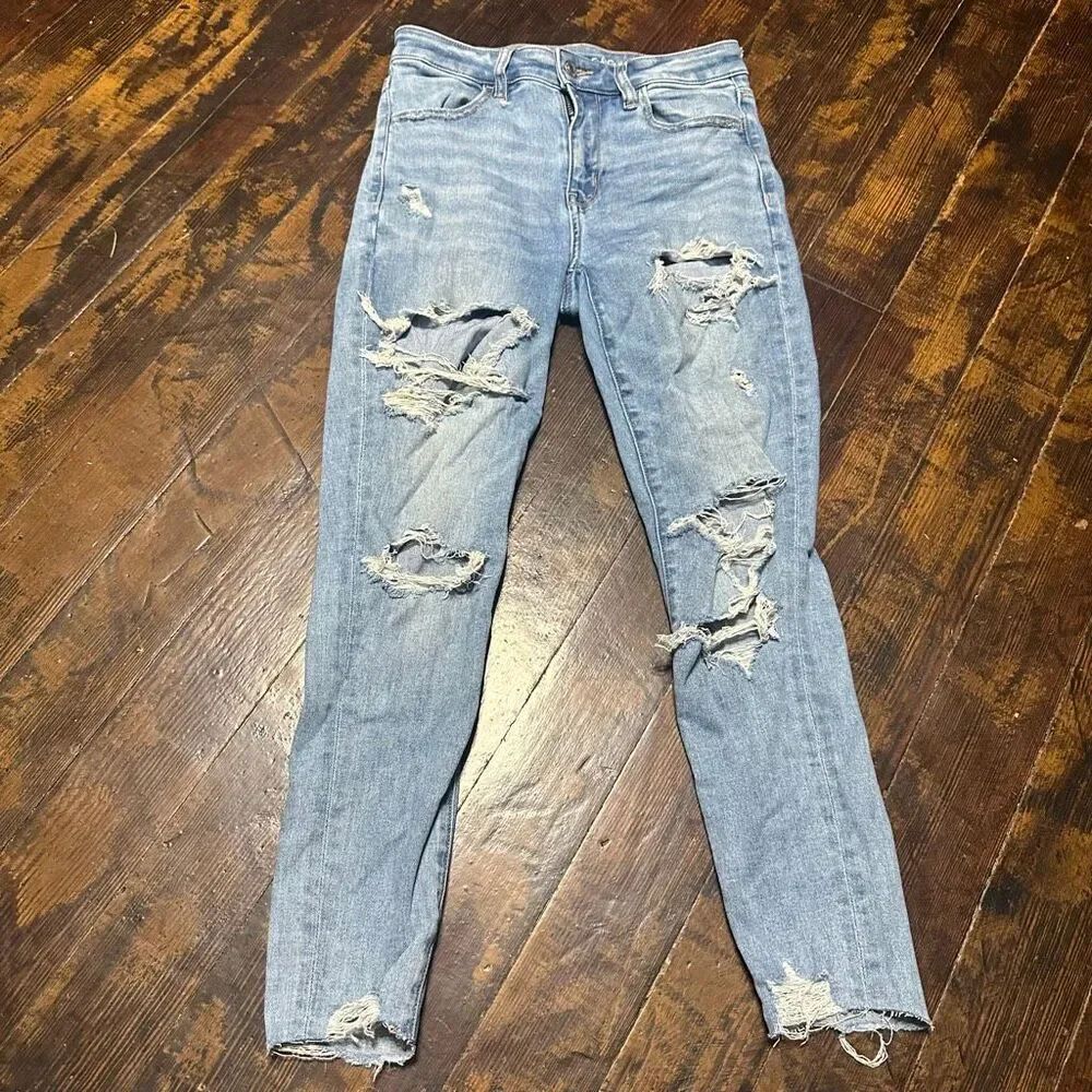 American Eagle hi-rise distressed 2 short jeggings